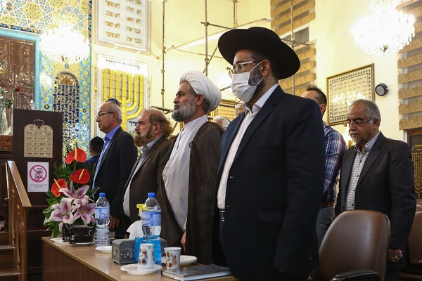 A ceremony held at Yousufabad Synagogue to honor Imam Khomeini.
