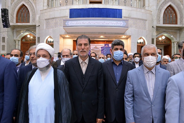 Cultural attachés serving abroad pledge allegiance with Imam Khomeini`s ideals at his holy shrine.