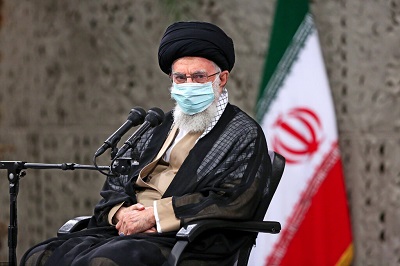 Leader says sacred Defense proved resistance only way to protect Iran