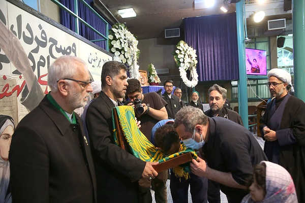 Volunteer servicemen hold a spiritual gathering at Hosseinieh Jamaran.