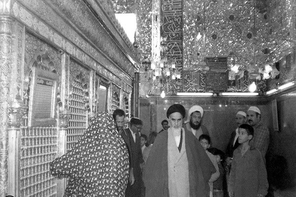 Imam Khomeini used to spend 7th Muharram onward in Karabla 