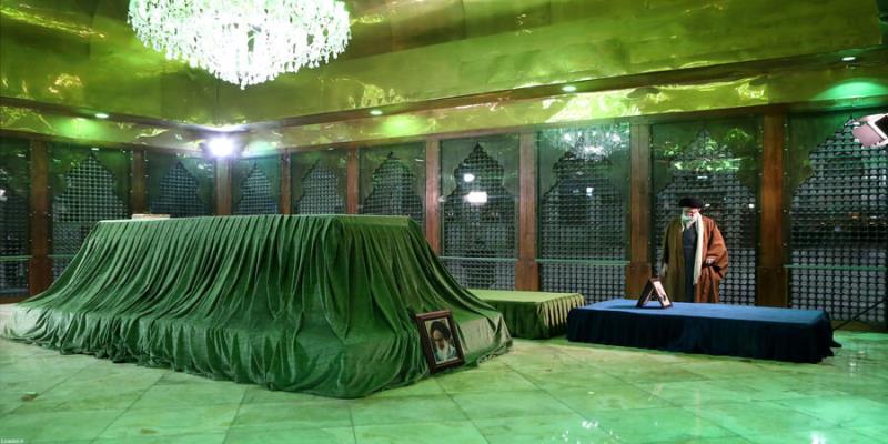Leader visits Imam Khomeini's mausoleum as Iran begins celebrations