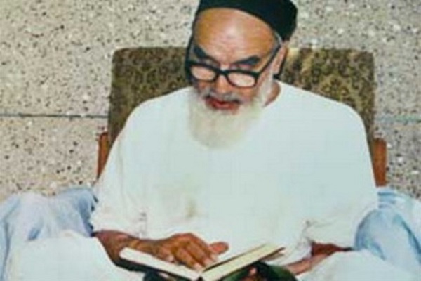 Imam Khomeini used to recite Dua Ahad with calm and peace