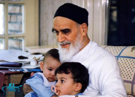 Imam used to play with children
