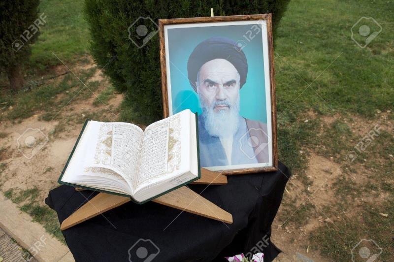 Obstacles towards Understanding the Quran in the View of Imam Khomeini