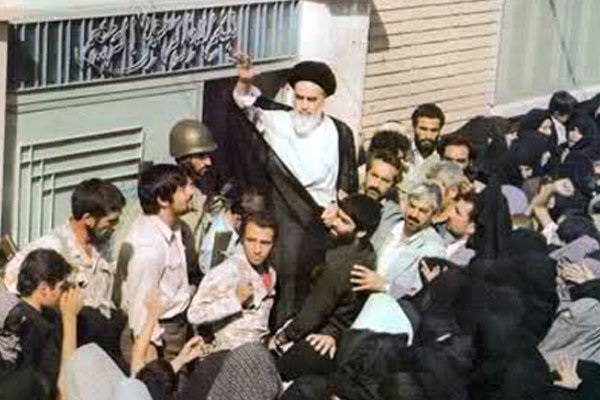 Imam Khomeini used to attend mourning ceremonies in Qom