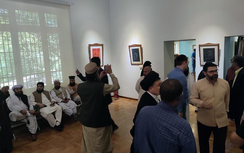 Foreign guests visiting Saad Abad Palace to honor the Imam.