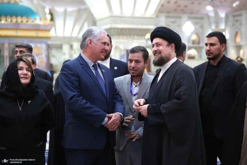 Seyyed Hassan Khomeini welcomed Cuban president at Imam Khomeini shrine