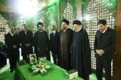 The president visits Imam Khomeini`s mausoleum and pledge allegiance to his ideals