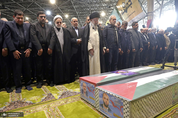 Leader leads funeral prayers for assassinated Hamas leader