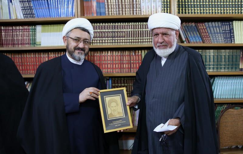Dr. Ali Komsari`s meeting with the head of Imam Khomeini School and the head of the Al-Ghari Institute in Najaf Ashraf.