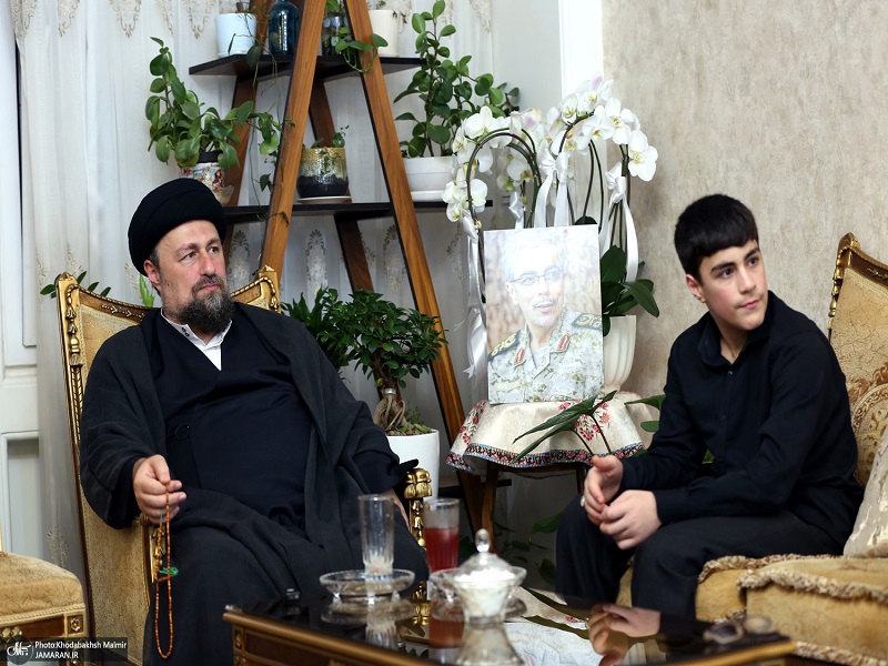  Seyyed Hassan Khomeini`s meeting with the family of Martyr General Mohammad Bagheri