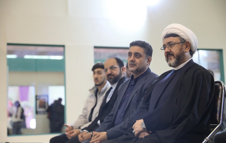 Imam Khomeini’s poetry recited and discussed on sidelines of Quranic exhibition   