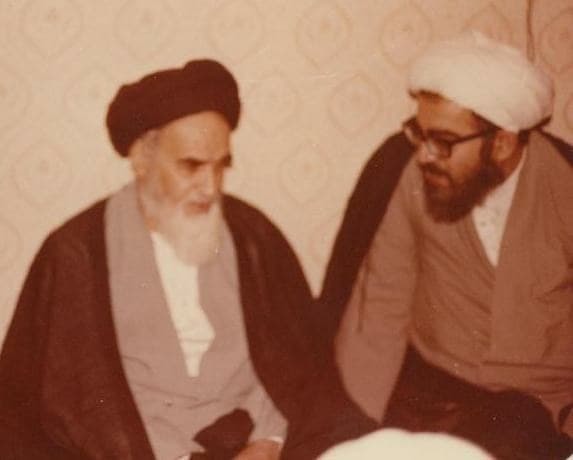 Courage and strong belief of Imam Khomeini (Push)