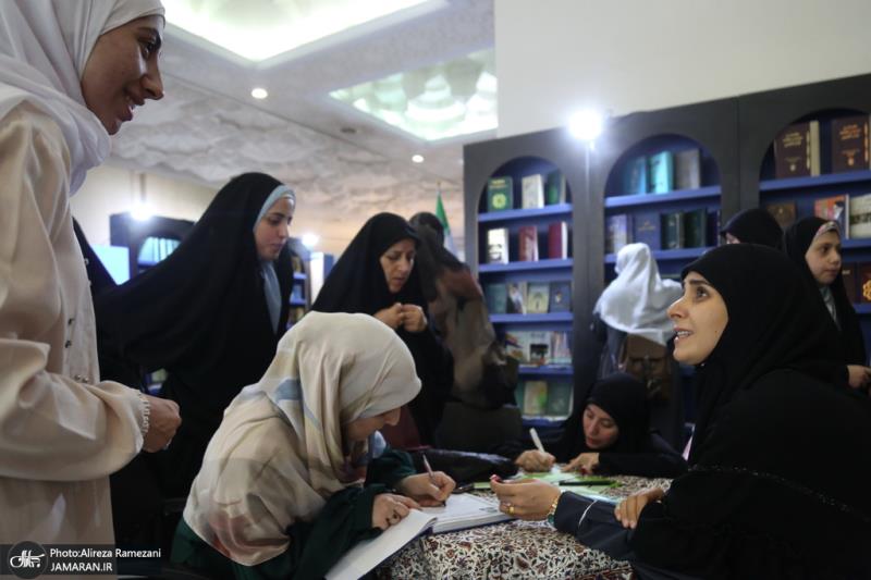 The pavilion of the Institute for the Compilation and Publication of Imam Khomeini`s Works (RA) at the 36th Tehran Book Fair