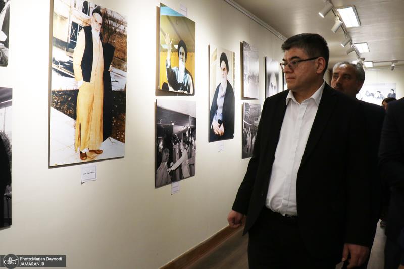 The Uzbek ambassador to Iran visited the historic shrine of Imam Khomeini during the fourth cultural week "On the Throne of the Sun"