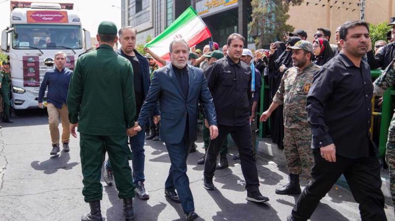 Foreign minister says powerful Iranian nation to resist oppressors ‘until last drop of blood