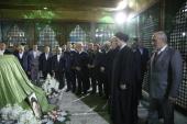 The government cabinet members pledge allegiance with ideals of the late founder of the Islamic Republic