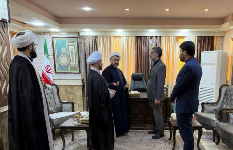 The head of the institute visited the Imam Khomeini (PBUH) complex in Najaf and met with Hojjatoleslam Qubayshi
