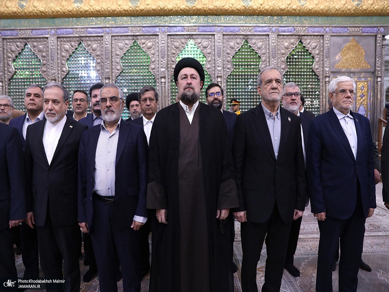 Renewal of the President and members of the government`s covenant with the ideals of Imam Khomeini