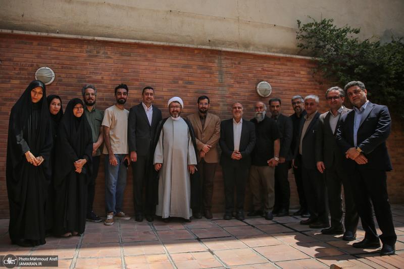 The presence of the head of the Institute for the Compilation and Publication of Imam Khomeini`s (PBUH) Works in Jamaran on the occasion of Journalist`s Day