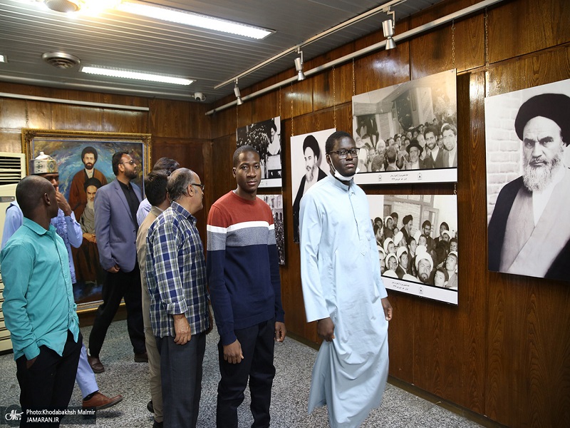 A group of students from Al-Mustafa University  visit to Jamaran