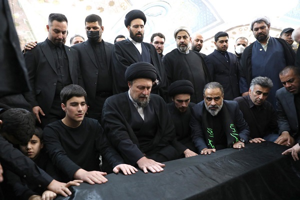 Head of institute extends condolences on passing of mother- in- law of  Seyyed Hassan Khomeini