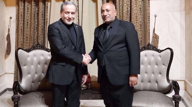 Iran FM meets Karbala, Najaf governors to discuss funeral plans for Martyr Ayatollah Khamenei