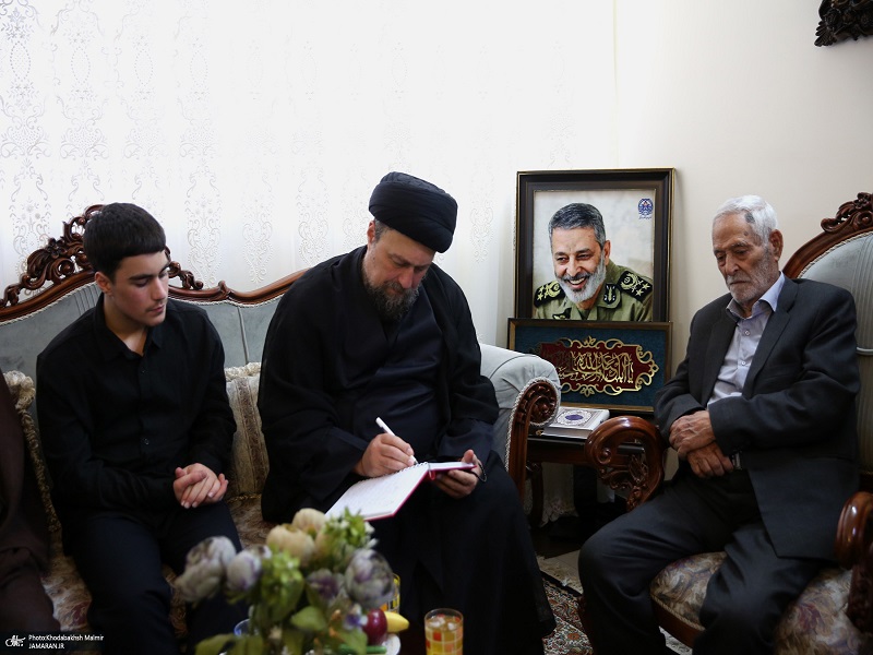 Ayatollah Seyyed Hassan Khomeini`s meeting with the family of martyred Lieutenant General Seyyed Abdolrahim Mousavi