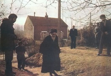    Neauphle-le-Château commemorated Islamic Revolution victory