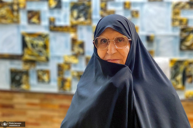 Imam Khomeini`s daughter hails and praises leader for confronting enemies` conspiracies and hostilities 