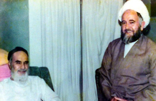 Imam Khomeini avec son beau-fils Ayatollah Ishraqi