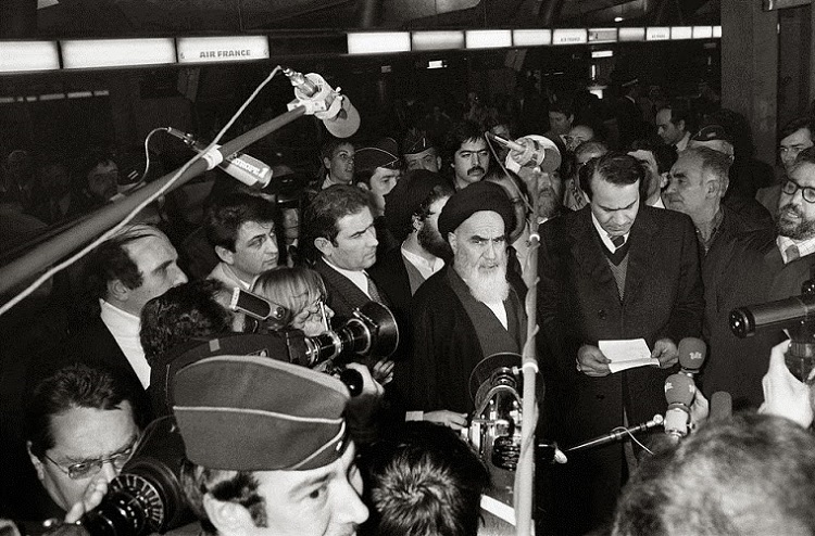 L`Imam Khomeini et les journalistes étrangers