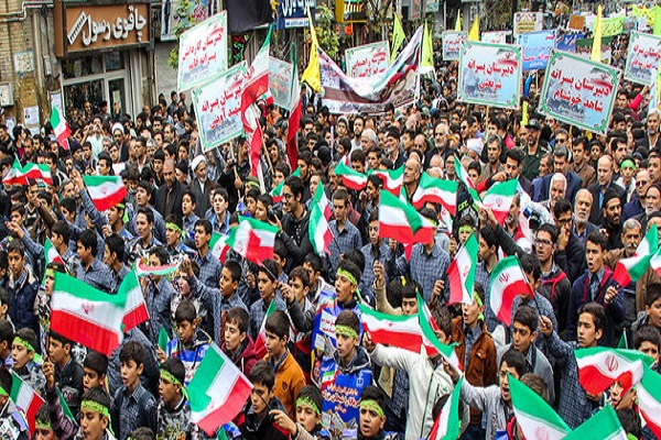 L’Iran célèbre le jour de 13 Aban