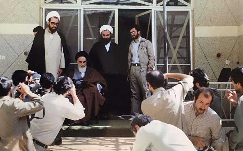 L’apathie du cinéma iranien face à l’affection et l’amour de l’imam Khomeiny (paix à son âme).  