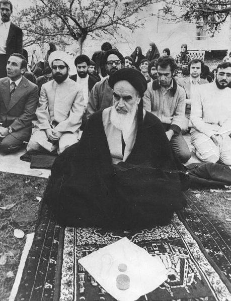 Les critiques de l’imam Khomeiny (paix à son âme) concernant la révolution constitutionnelle