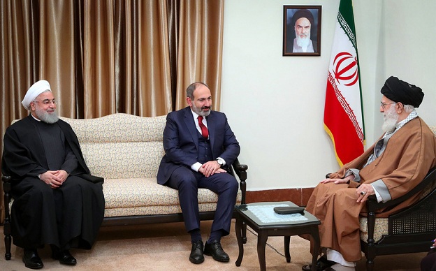 Rencontre du Premier ministre arménien avec le guide suprême de la révolution, l’Ayatollah Khamenei