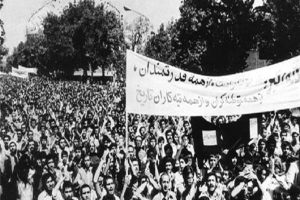 La raison de la colère de l’imam Khomeini concernant les manifestations contre le régime du shah