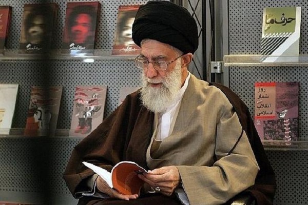 L'Ayatollah Khamenei: "Les œuvres d’Émile Zola sont exceptionnelles pour représenter l’esprit de défense d’une nation."