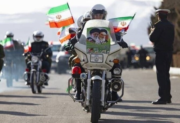 Début de la cérémonie de la Révolution partout en Iran