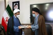 Rencontre du chef de l`Institut pour l`organisation et la publication des œuvres de l`Imam Khomeini (PSL) avec le directeur du séminaire Khorasan