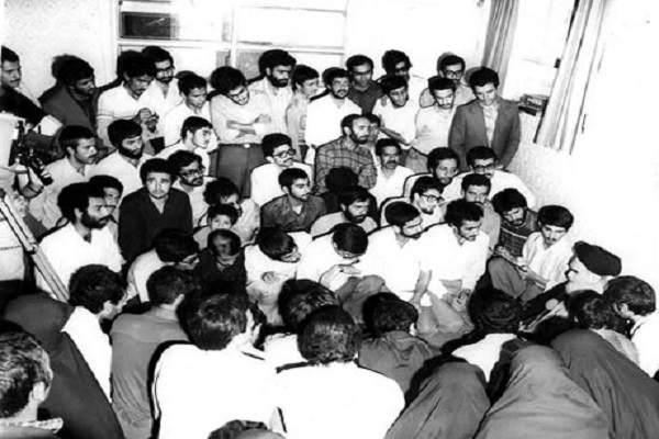 Un résumé des recommandations de l`Imam Khomeiny aux étudiants