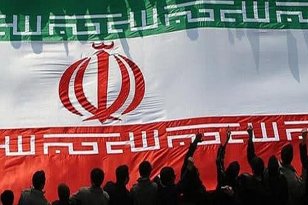 La révolution iranienne visait l`indépendance et la dignité