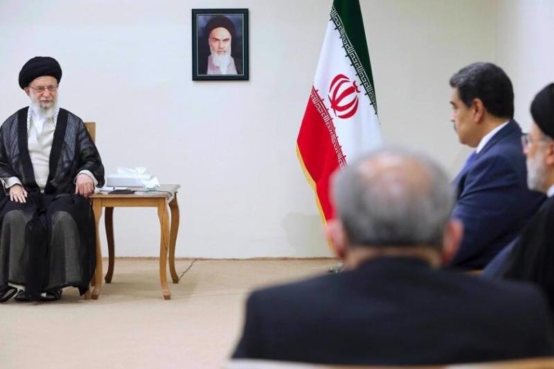 La politique de l'Iran est d'étendre les relations avec les pays voisins