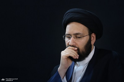 Seyyed Ali Khomeini : La situation régionale est extrêmement sensible / Nos politiques doivent être mises à jour / La paix et la guerre de l`Imam dépendaient des intérêts et des conditions / Nous souhaitons l`indépendance et la stabilité pour le peuple syrien / Toute politique ou loi qui renforce les divisions sociales est suspecte et interdite