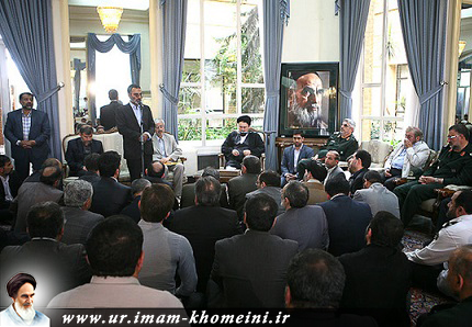 امام خمینی(رہ) کی برسی کے انعقاد میں فعال افراد نے یادگار امام سے ملاقات کی