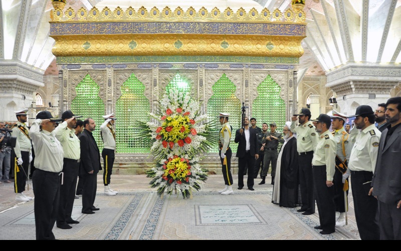 دن سپاہی، امام خمینی{رح} کے مقدس مزار میں
