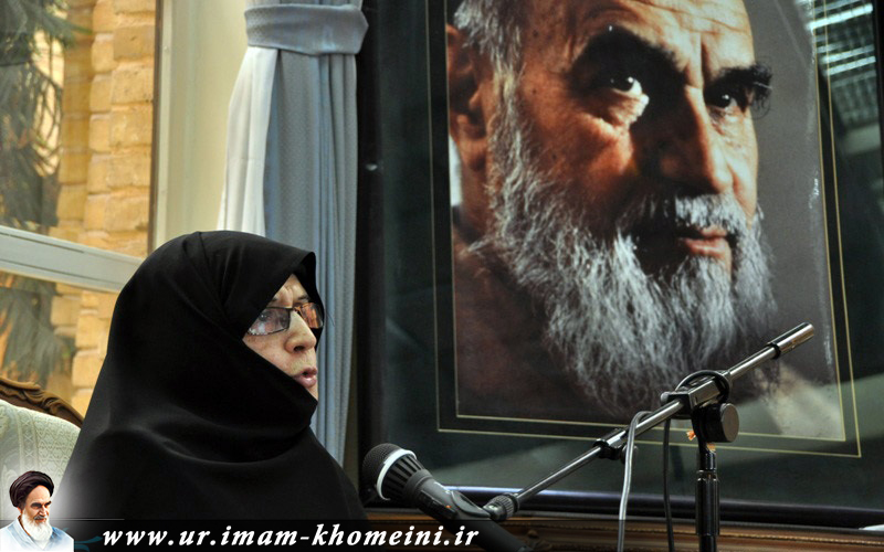 تحفظ جماران ریٹائرمنٹ یونٹ کے ایک گروپ کی امام خمینی(رح) کی صاحبزادی، خانم فریدہ مصطفوی سے ملاقات