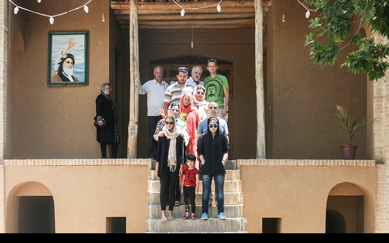 سلاواکی سیاحوں کا خمین میں امام(رح) کے گھر اور جائے پیدائش کا دورہ