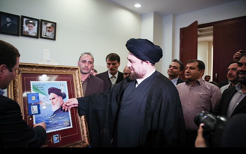 سونے اور چاندی کے امام خمینی کی یادگاری ڈاک ٹکٹ کا رسم اجرا